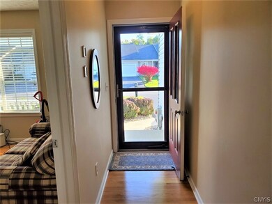 HARDWOOD FLOORS THOUGHOUT!