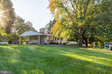 5906 Dale Dr, Sykesville, MD 21784 - photo 2