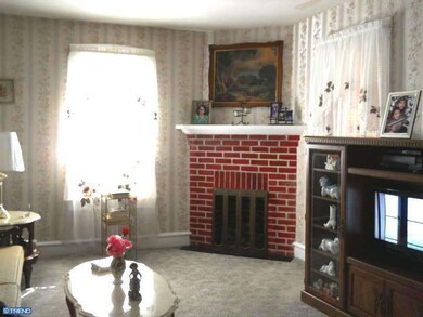 703 Center St, Collingswood, NJ 08108 - photo 4