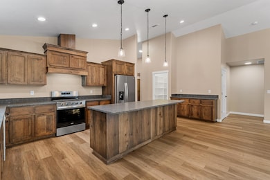 1025 River Mist Ln, Grants Pass, OR 97527 - photo 4