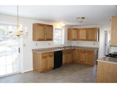 6 Jefferson Dr, Hillsborough, NH 03244 - photo 3