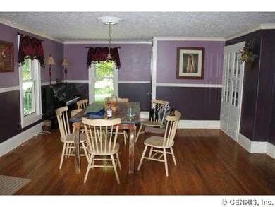 Dining Room. Plenty of room to entertain large din