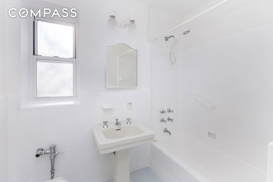 474 W 238th St unit 4I, Bronx, NY 10463 - photo 6