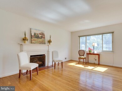 3300 Patrick Henry Dr, Falls Church, VA 22044 - photo 7