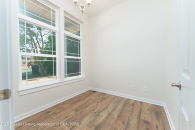 15317 Sherwood Ln, Lansing, MI 48906 - photo 6