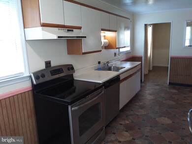 516 W Main St, Maple Shade, NJ 08052 - photo 5