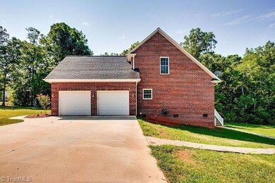 1484 Allen Ct, Asheboro, NC 27205 - photo 4