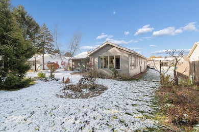 1520 Shannon Dr, Janesville, WI 53546 - photo 3