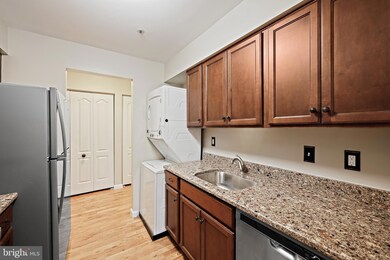 8358 Montgomery Run Rd unit G, Ellicott City, MD 21043 - photo 3
