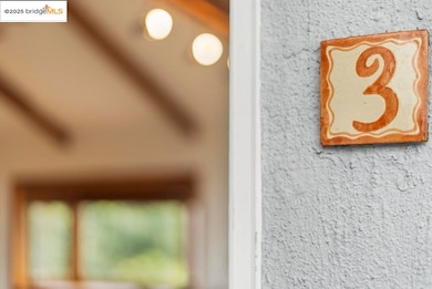 2587 Piedmont Ave unit 3, Berkeley, CA 94704 - photo 3