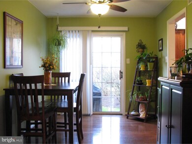 112 Westminster Ct, Harleysville, PA 19438 - photo 6