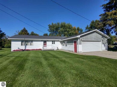 312 W Michigan Ave, Au Gres, MI 48703 - photo 3