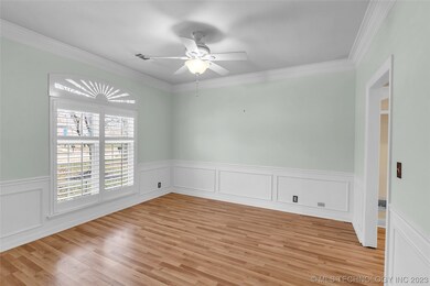 flex room could be formal dining, office or sittin