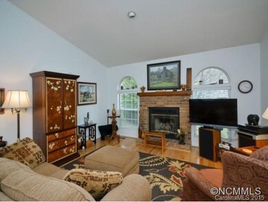 5 Creekside Ct, Asheville, NC 28803 - photo 4