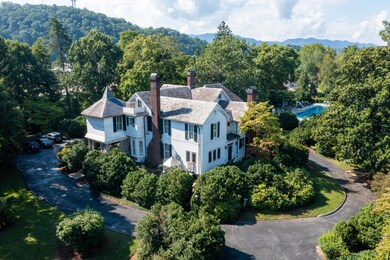 824 E Myrtle Ave, Johnson City, TN 37601 - photo 2