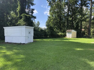 304 Lakewood Dr, Jacksonville, NC 28546 - photo 4