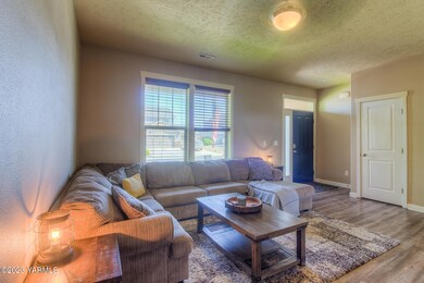 802 Summit Ave, Moxee, WA 98936 - photo 2