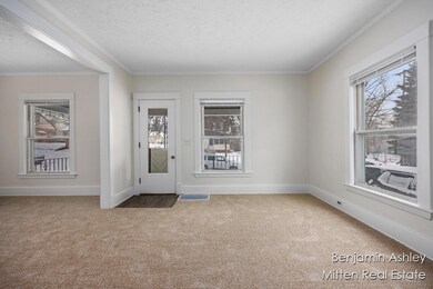 1017 11th St NW, Grand Rapids, MI 49504 - photo 3