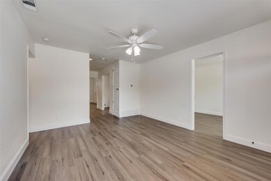 406 Shawnee Trace, Grand Prairie, TX 75051 - photo 6