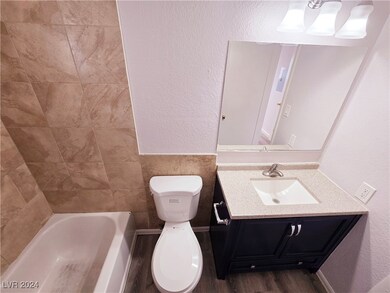 4360 Twin View Cir unit 3, Las Vegas, NV 89121 - photo 6