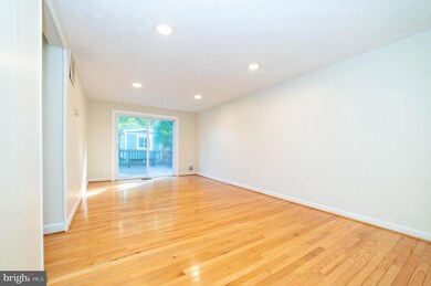 9100 Hunting Pines Place, Fairfax, VA 22032 - photo 7