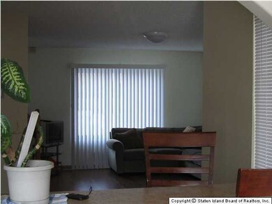 305 Ada Dr unit 70, Staten Island, NY 10303 - photo 6