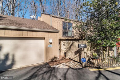 12108 Quorn Ln, Reston, VA 20191 - photo 5