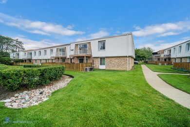 4511 Kings Walk Dr unit 2B, Rolling Meadows, IL 60008 - photo 3