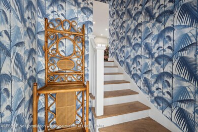 151 S County Rd unit 2nd floor, Palm Beach, FL 33480 - photo 2