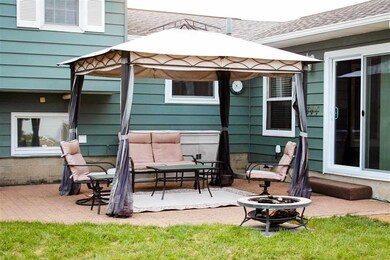 2443 S Oakhill Ave, Janesville, WI 53546 - photo 4