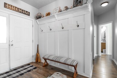 803 Jack Pine Dr, Whiteland, IN 46184 - photo 3