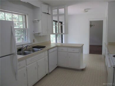 717 Chapman St, Ashland, VA 23005 - photo 4