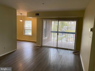 7923 Coriander Dr unit 303, Gaithersburg, MD 20879 - photo 5