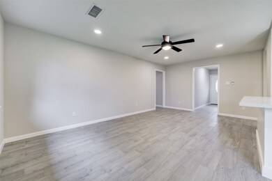 7322 Shady Grove Ln, Houston, TX 77040 - photo 6