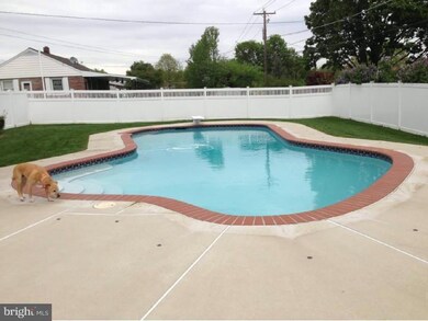 1022 Whitner Rd, Reading, PA 19605 - photo 5