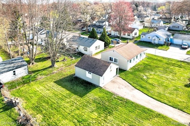 34038 Caseville Ct, Westland, MI 48186 - photo 5