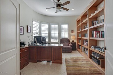 Beautiful Office/Den