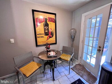 2609 S Walter Reed Dr unit C, Arlington, VA 22206 - photo 4