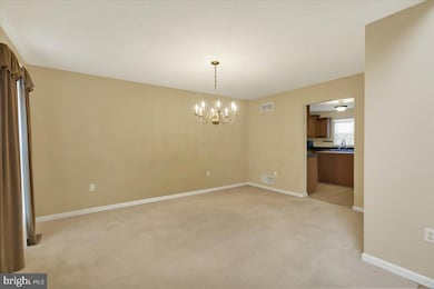 1105 Heathrow Ct, Reading, PA 19606 - photo 4