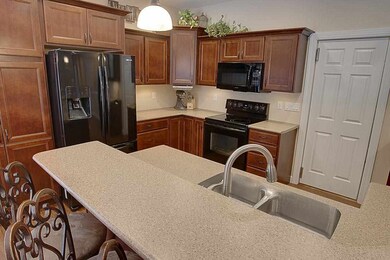 4311 Wedgewood Dr, Cedar Falls, IA 50613 - photo 4