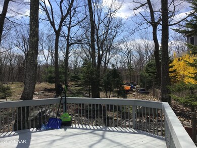 223 Maple Ridge Dr, Hawley, PA 18428 - photo 4