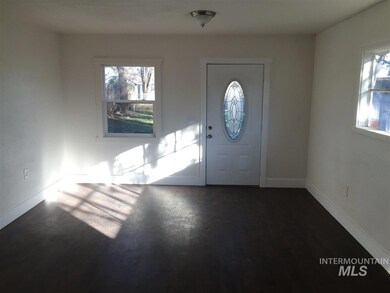 311 Almond St, Nampa, ID 83686 - photo 2
