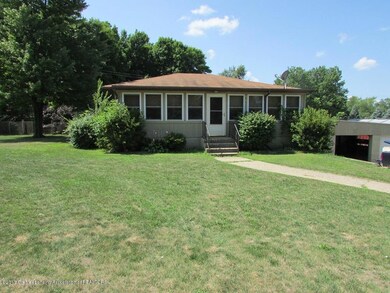 1_569 W. Dexter Trail exterior