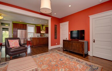 Family Room (2)