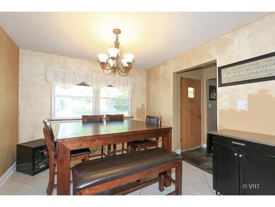 469 N Maple Ave, Elmhurst, IL 60126 - photo 4