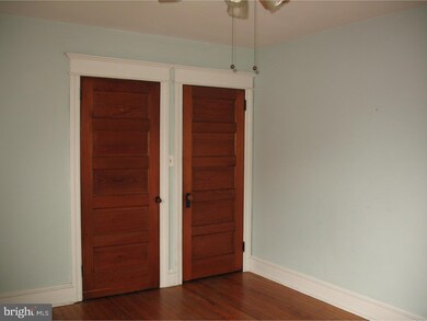 114 W Centre St, Woodbury, NJ 08096 - photo 3
