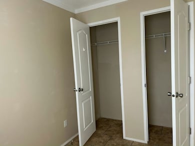 6941 Macdonald Ct unit 49, Zephyrhills, FL 33541 - photo 5