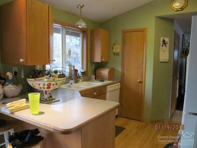 unlisted-address, Bend, OR 97701 - photo 7