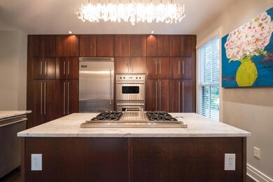 Kitchen Isalnd