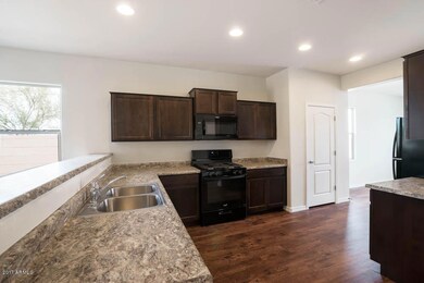 LGIHomes_Bisbee_L_04